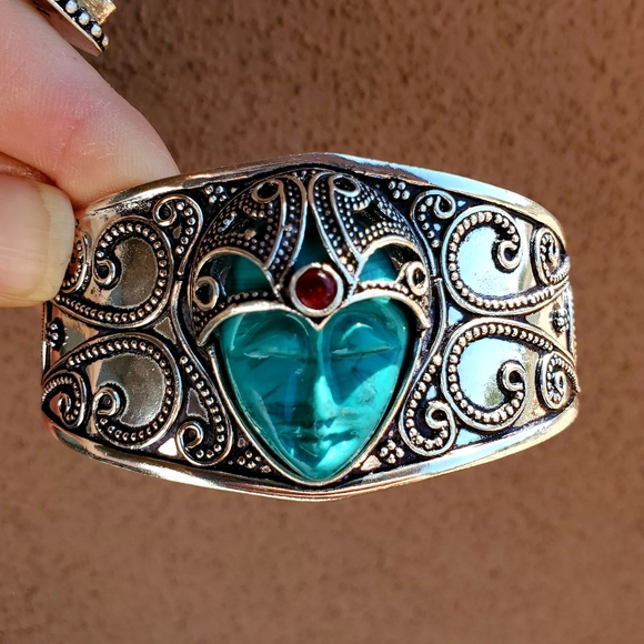 New Carved Goddess Face Garnet 925 Silver Bracelet. - Picture 2 of 12